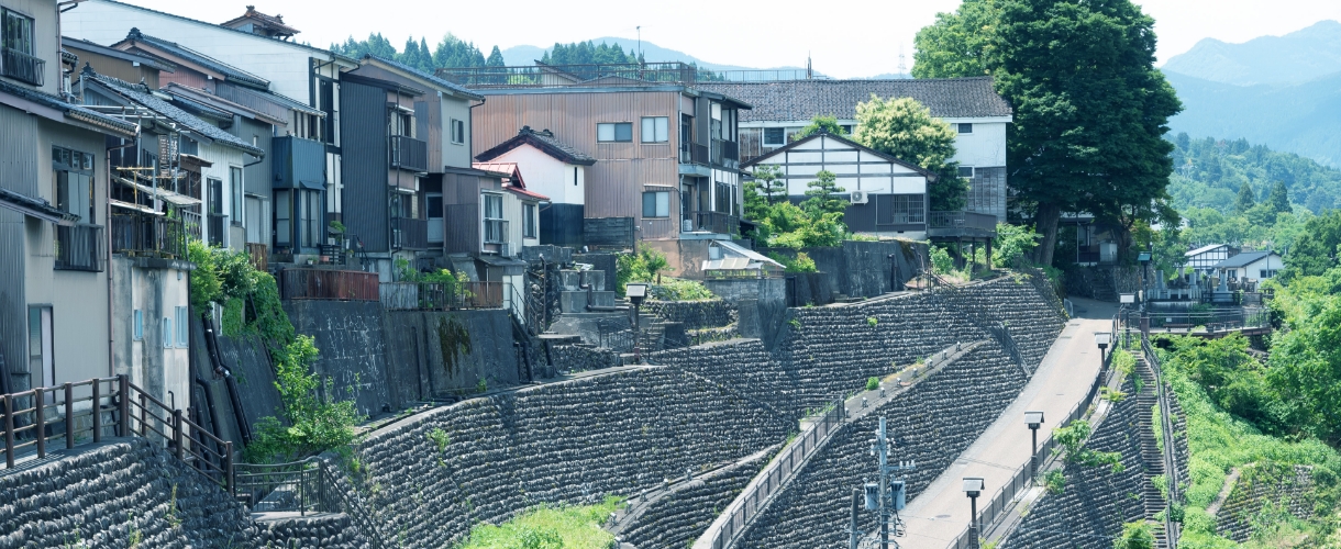 おわら風の盆の町 八尾の町のでんき屋さん